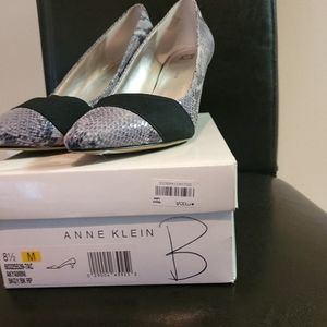 Anne Klein Pumps